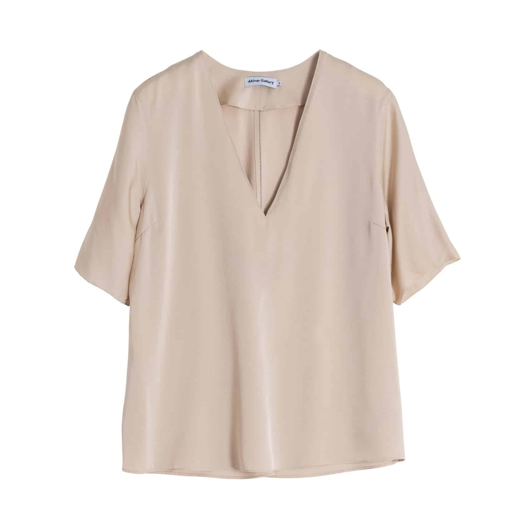 Ahlvar_Gallery_Yoli-V-neck-Blouse_Powder