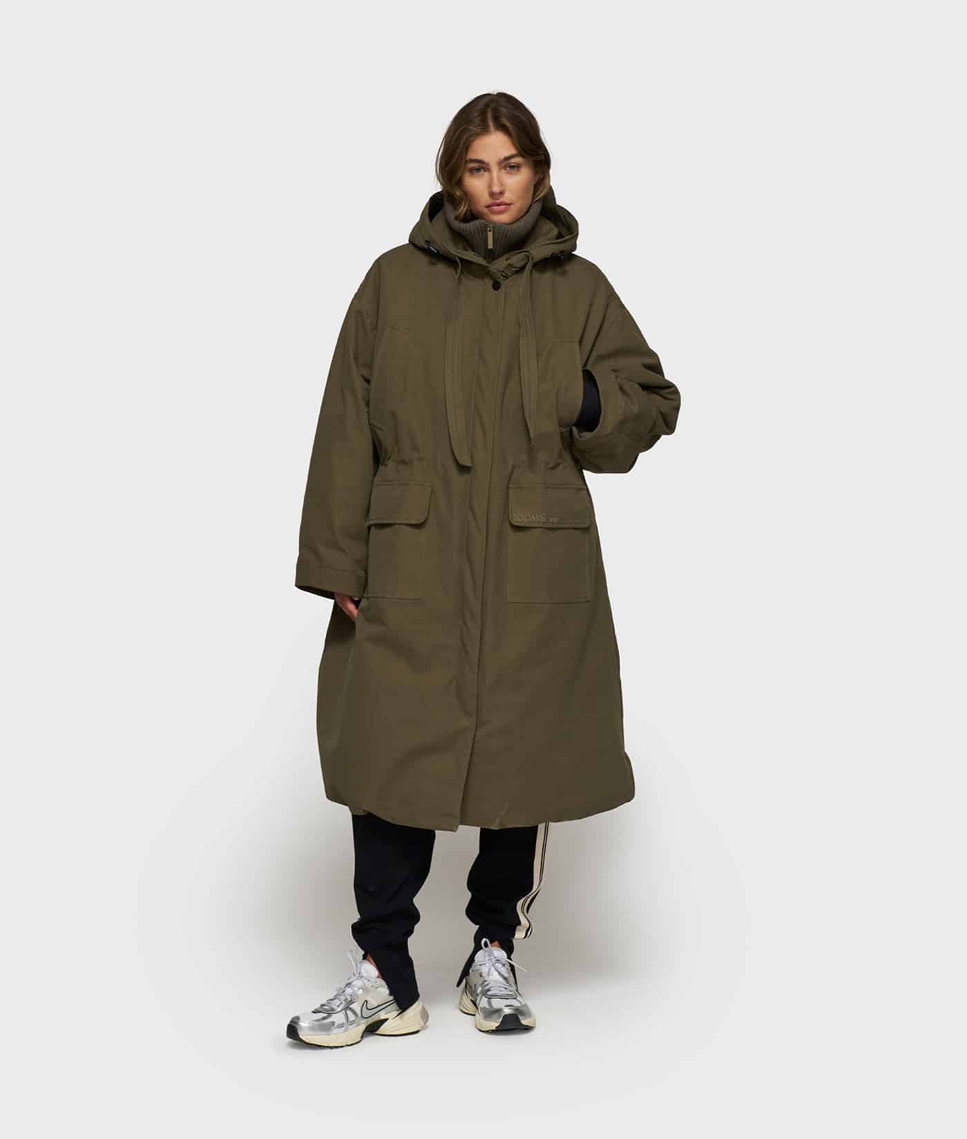 10DAYS_The-Royal-Parka_2